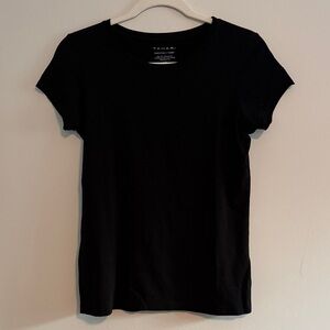 Tahari Classic Black Short Sleeve Tee